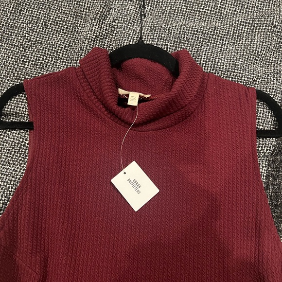 Sleeveless Turtleneck Sweater Dress - Picture 3 of 4